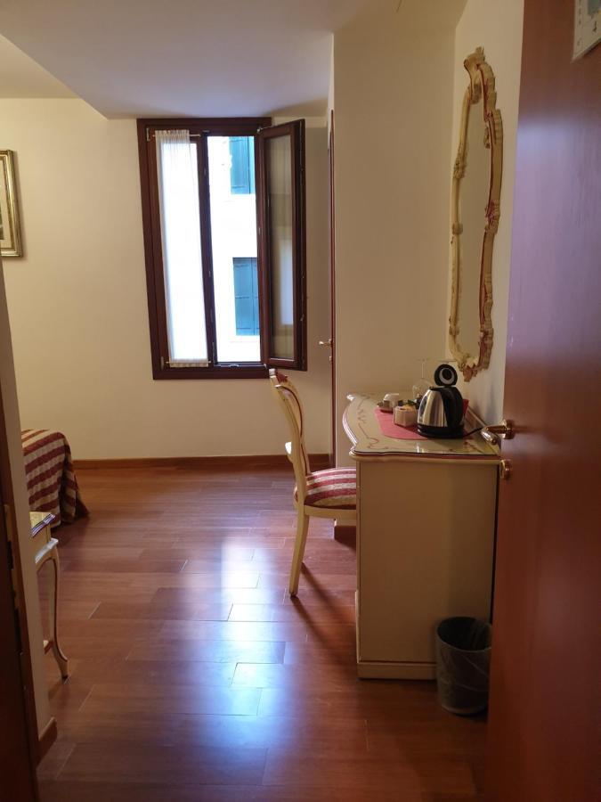 Guesthouse Al Profeta Veneţia Exterior foto